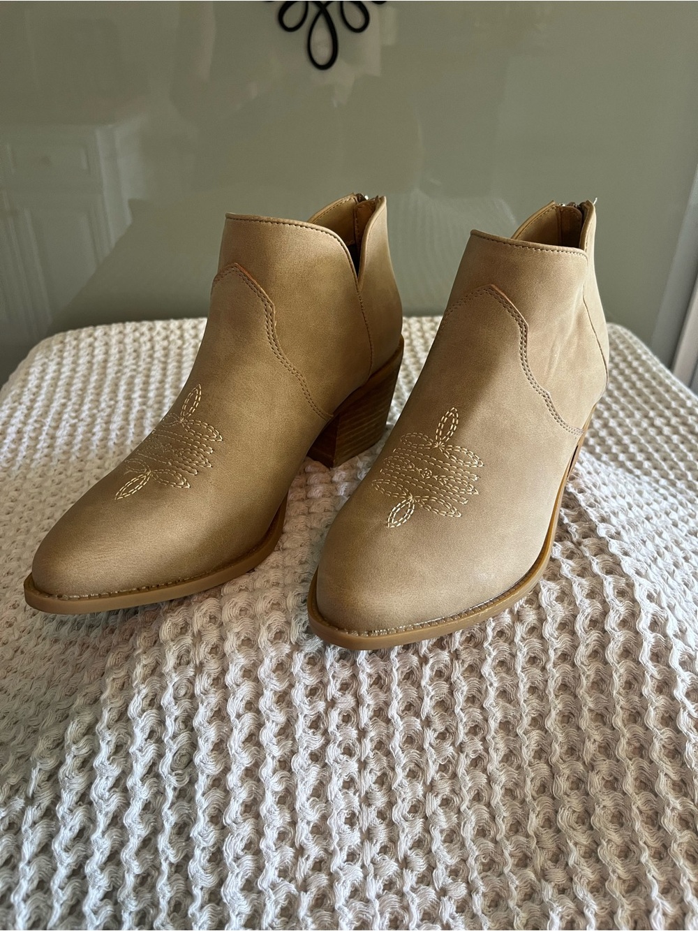 Women's Tan Suede Ankle Booties - Versatile Everyday Style 477